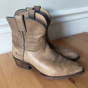 Frye Billie short boot